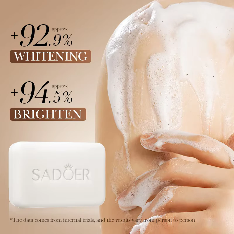 SADOER Niacinamide Arbutin Soap Bar and rich lather on skin for visible brightening care.