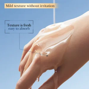 Lightweight, fast-absorbing texture of SADOER Glycolic Acid Facial Toner poured onto a hand.