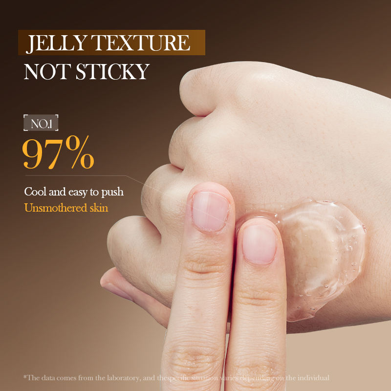 Fingers spreading the lightweight, non-sticky jelly texture of SADOER Centella Asiatica Soothing Face Serum.