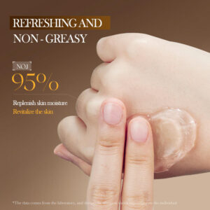 Refreshing, non-greasy texture of SADOER Hyaluronic Acid Hydrating Face Serum swatched on a hand.
